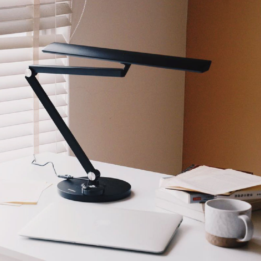 喜光全光譜護眼檯燈, 路易黑