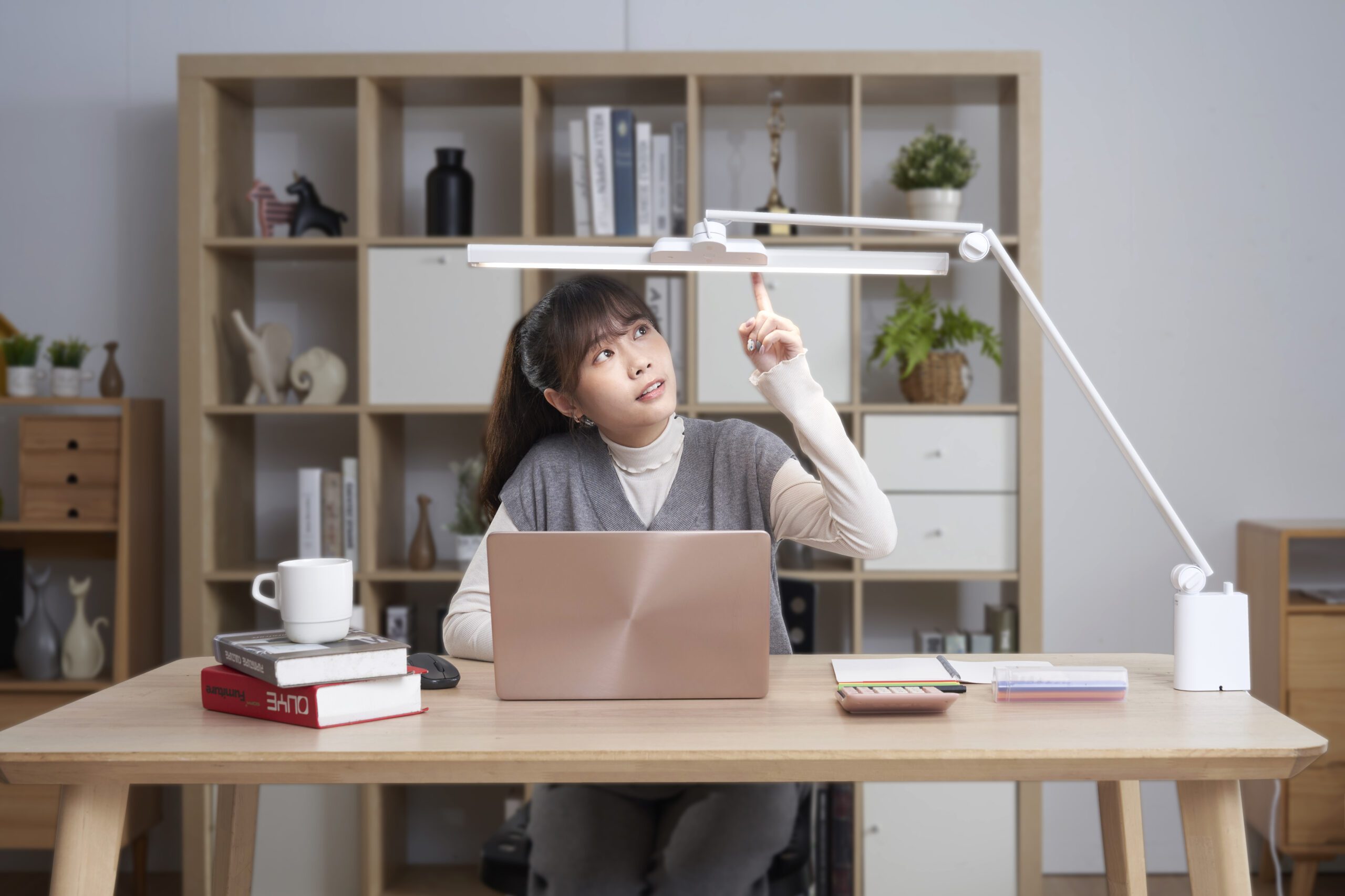 檯燈護眼因素大揭密！4大關鍵挑選真正護眼好燈，告別用眼疲勞
